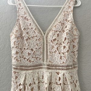 Gorgeous white and beige floral dress!